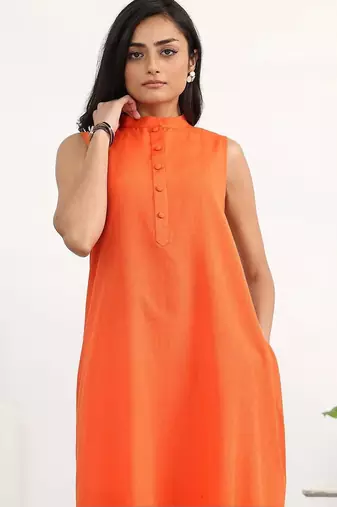 women regular kurta with trousers