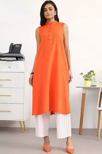 women regular kurta with trousers