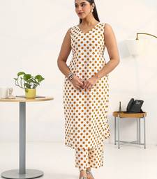 women printed regular kurta with palazzos