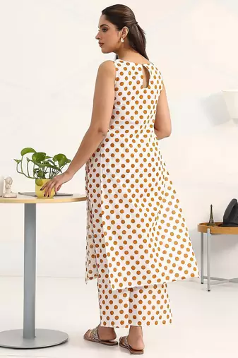 women printed regular kurta with palazzos