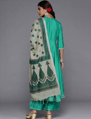 women ethnic motifs regular sequinned kurta with palazzos & with dupatta 4