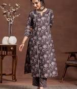 women floral printed regular kurta with trousers