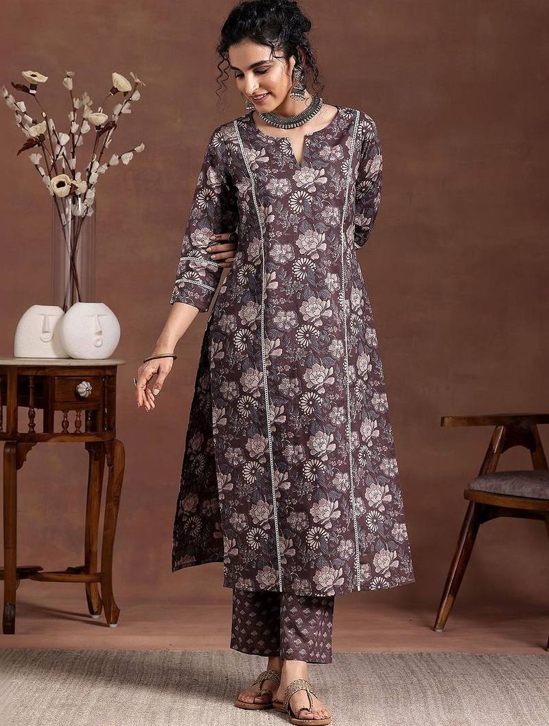women floral printed regular kurta with trousers