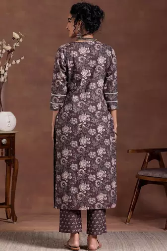 women floral printed regular kurta with trousers