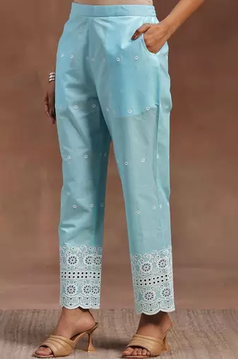 women ethnic motifs embroidered tiered thread work kurta with trousers