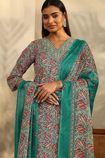 women floral printed regular kurta with trousers & with dupatta