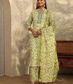 women ethnic motifs printed regular kurta with trousers & with dupatta