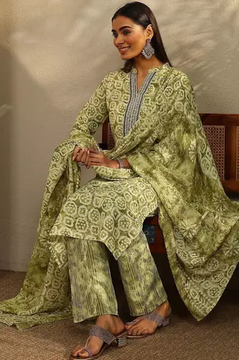 women ethnic motifs printed regular kurta with trousers & with dupatta
