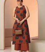 women ethnic motifs printed regular cotton blend kurta with palazzos