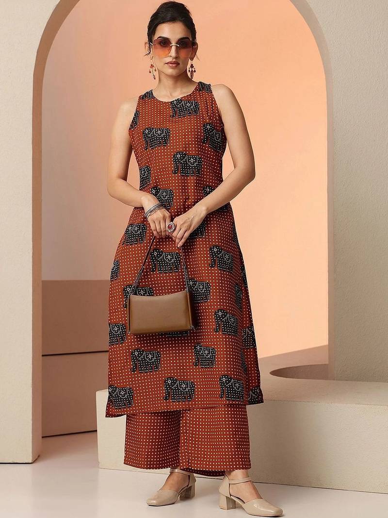 women ethnic motifs printed regular cotton blend kurta with palazzos