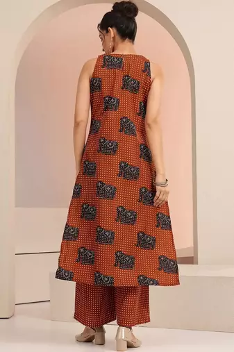 women ethnic motifs printed regular cotton blend kurta with palazzos