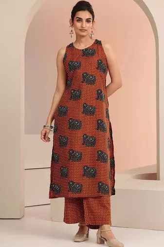 women ethnic motifs printed regular cotton blend kurta with palazzos