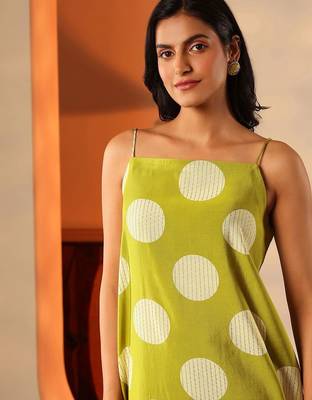women printed regular kurti with palazzos 4