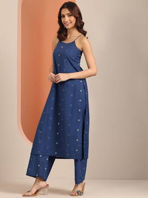 geometric printed shoulder straps straight kurta with trouser 5