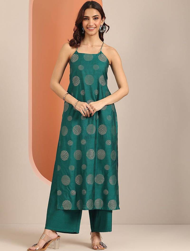 women geometric printed kurta with trousers