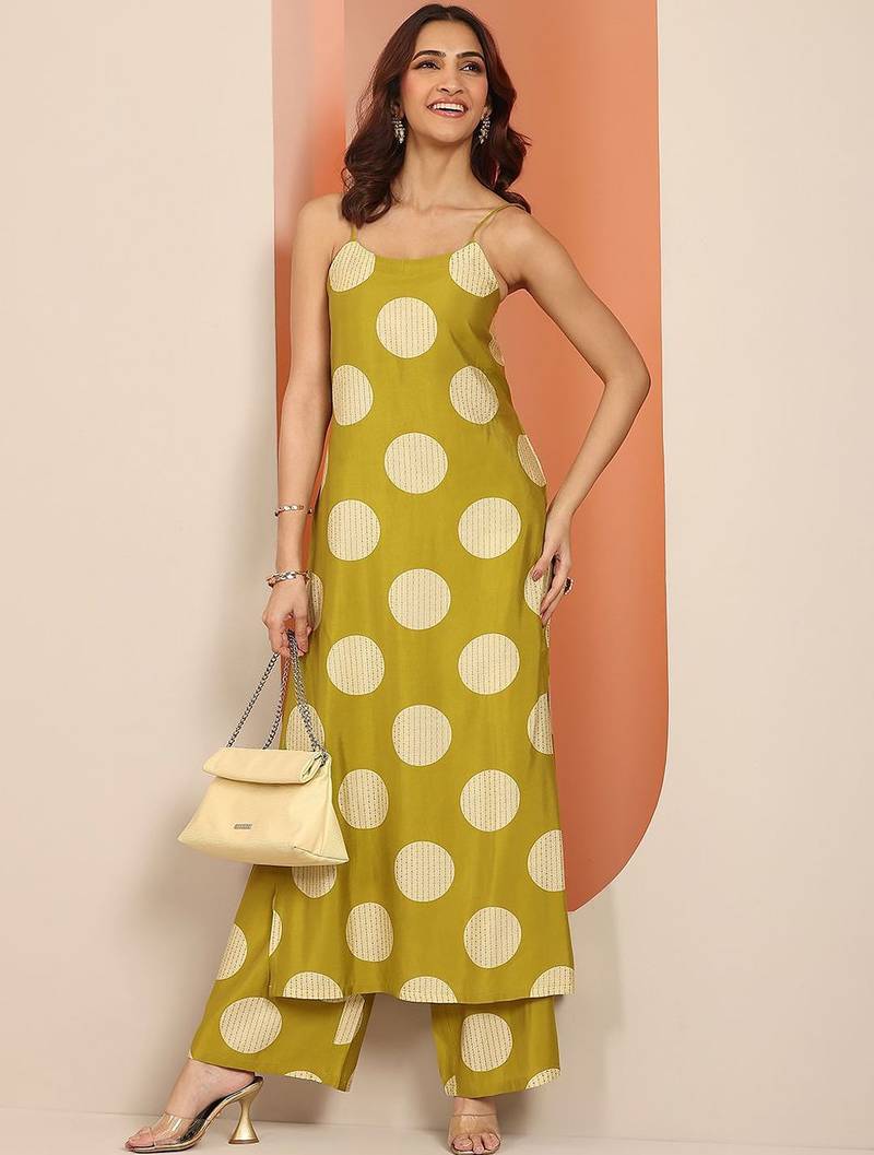 women geometric printed shoulder straps kurta with palazzos