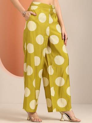 women geometric printed shoulder straps kurta with palazzos 6