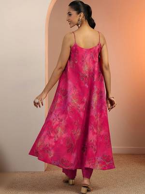 women floral printed regular kurta with palazzos 3