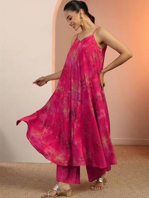 women floral printed regular kurta with palazzos 5