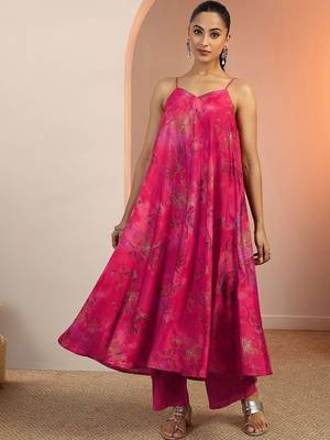 women floral printed regular kurta with palazzos 6