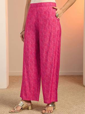 women floral printed regular kurta with palazzos 7