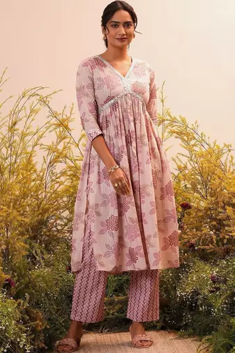 women floral printed empire mirror work kurta with trousers