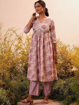 women floral printed empire mirror work kurta with trousers 4