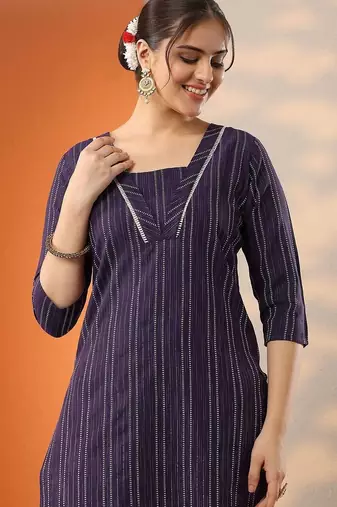 women striped regular kurta with trousers & with dupatta