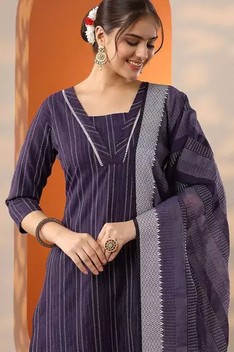 women striped regular kurta with trousers & with dupatta