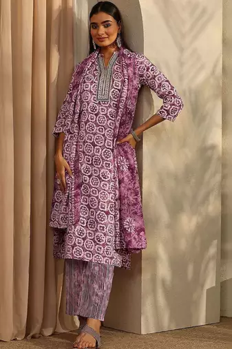 women ethnic motifs printed regular thread work kurta with trousers & with dupatta
