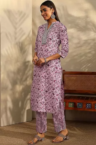 women ethnic motifs printed regular thread work kurta with trousers & with dupatta