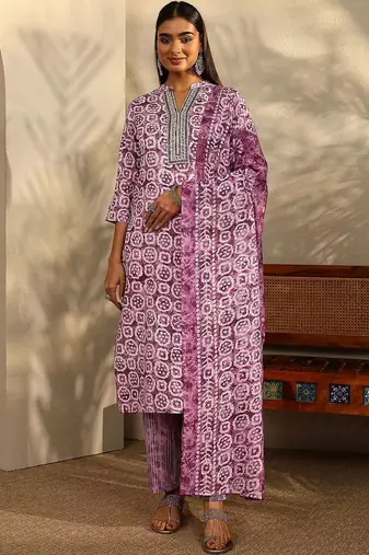 women ethnic motifs printed regular thread work kurta with trousers & with dupatta