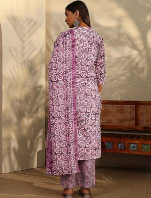 women ethnic motifs printed regular thread work kurta with trousers & with dupatta 4
