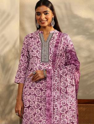 women ethnic motifs printed regular thread work kurta with trousers & with dupatta 6
