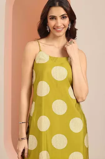 women printed regular kurta with palazzos