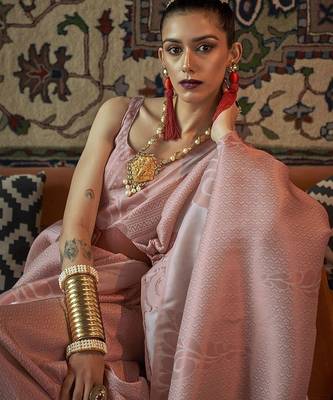 Off white woven design zari kanjeevaram saree 3