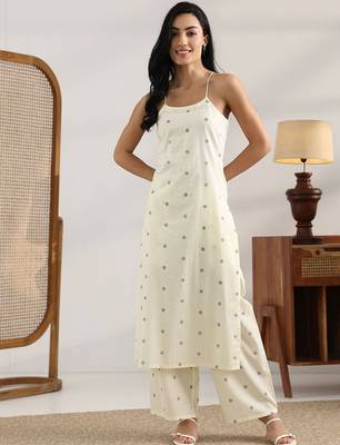 women geometric printed kurta with palazzo 1
