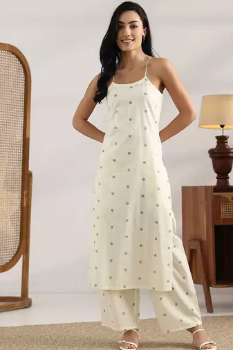 women geometric printed kurta with palazzo