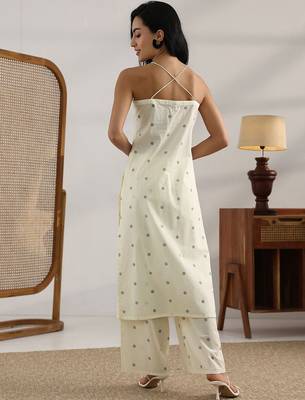 women geometric printed kurta with palazzo 4