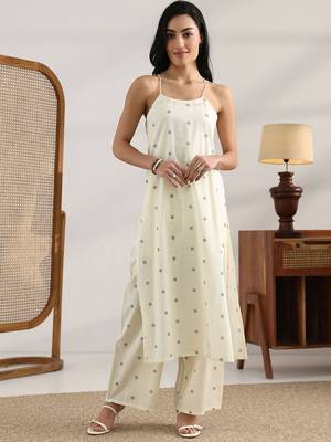 women geometric printed kurta with palazzo 5