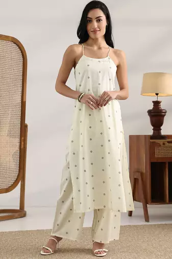 women geometric printed kurta with palazzo