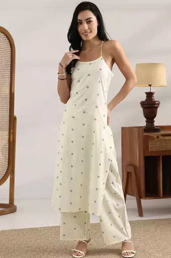 women geometric printed kurta with palazzo