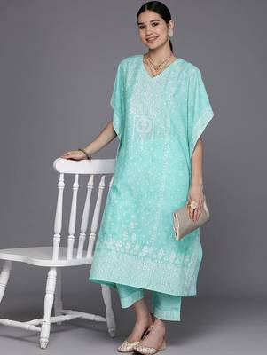women ethnic motifs printed regular thread work kurta with trousers 3