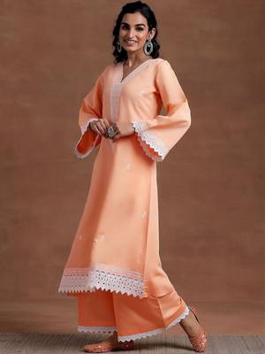 women ethnic motifs embroidered regular thread work kurta with palazzos & with dupatta 3