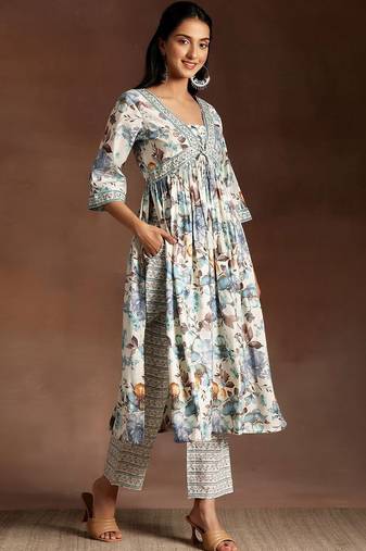 women floral printed empire kurta with trousers & with dupatta