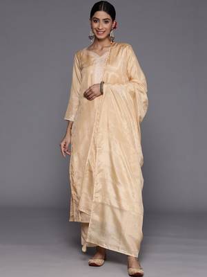 women regular kurta with trousers & with dupatta 1