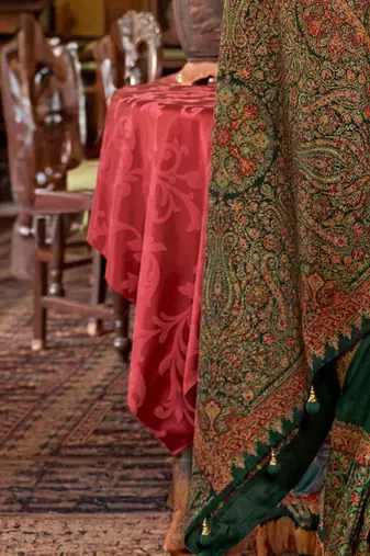 Green floral silk blend sungudi saree