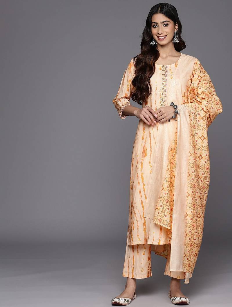 women dyed regular thread work kurta with trousers & with dupatta