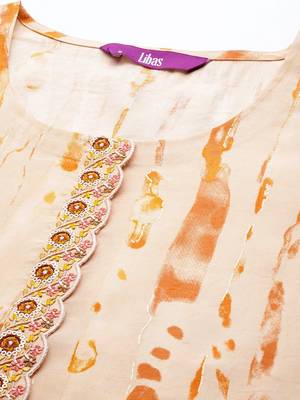 women dyed regular thread work kurta with trousers & with dupatta 2