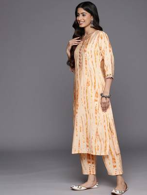 women dyed regular thread work kurta with trousers & with dupatta 4